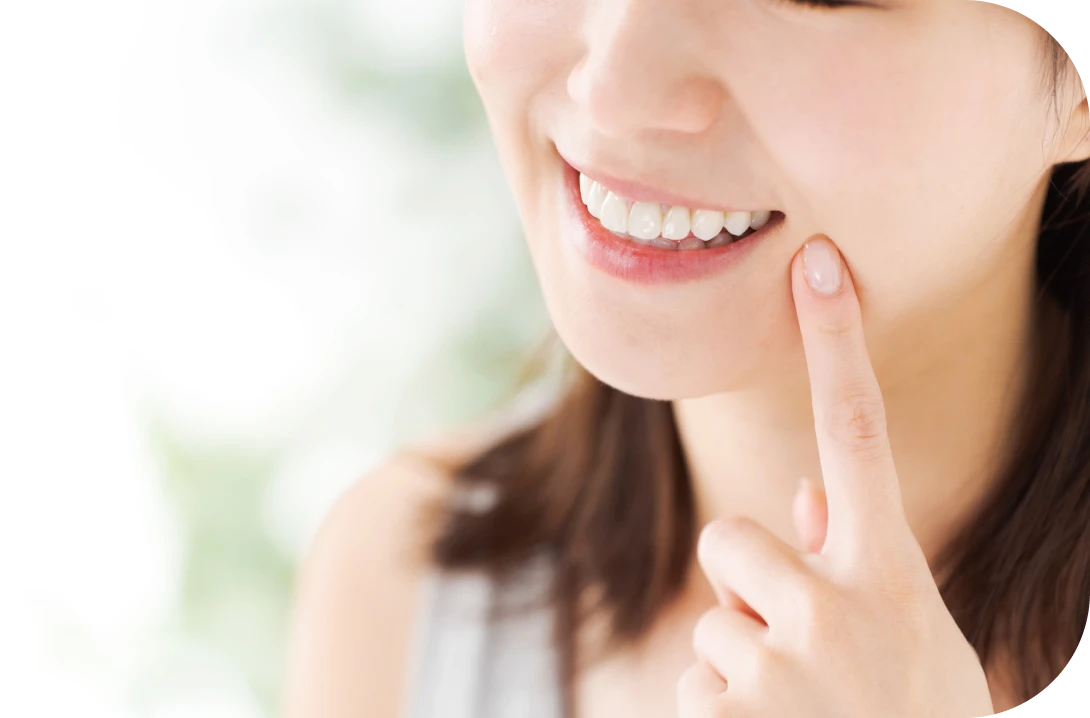 歯の白さが与える印象